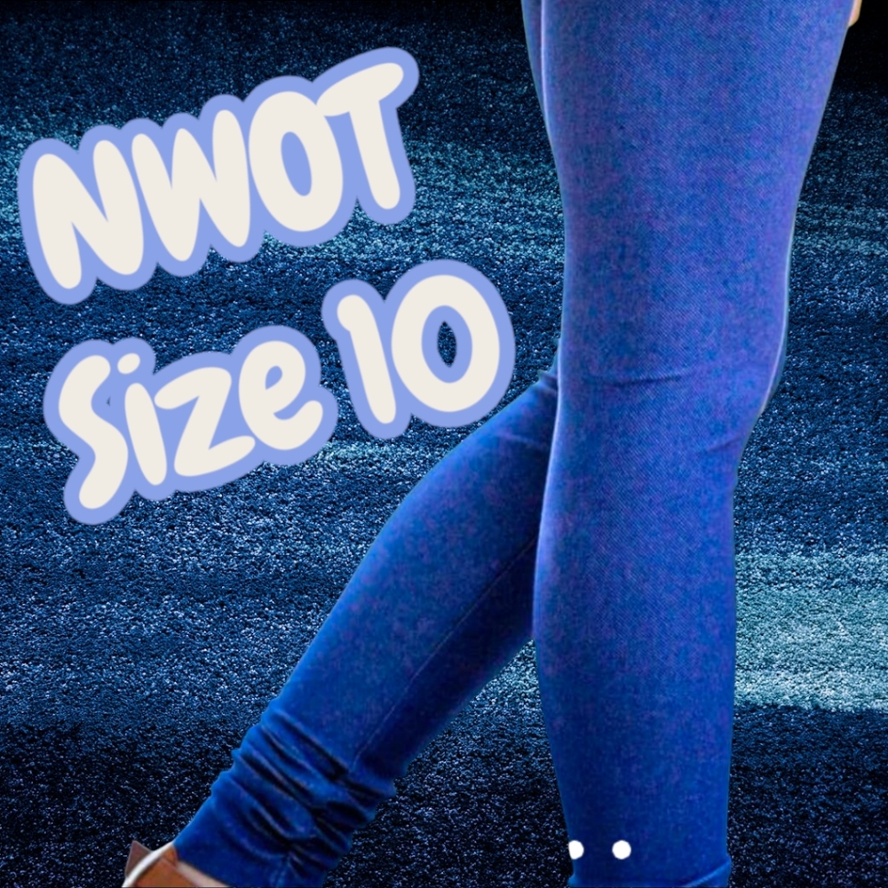 NWOT Blue Ruched Leggings Size 10